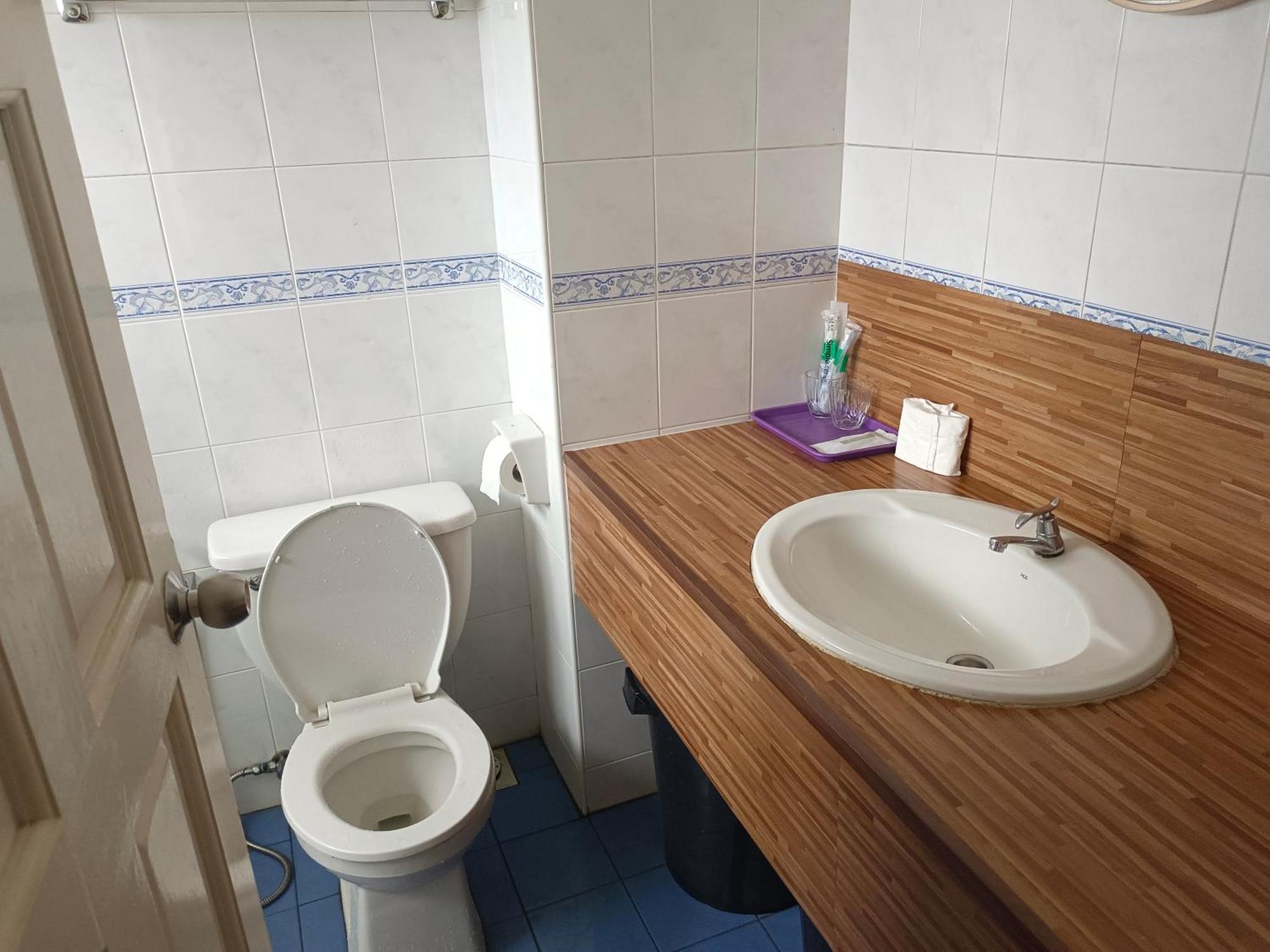 Jj Homes Marina Court *